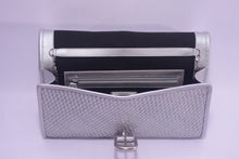 Load image into Gallery viewer, LEATHER WOVEN FOLDOVER CLUTCH