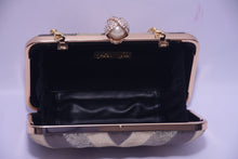 Load image into Gallery viewer, CHEVRON PLEATED BOX CLUTCH